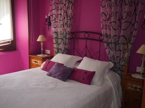 Imagen de la habitación del Hotel Rural Zubeltzu Torre. Foto 4