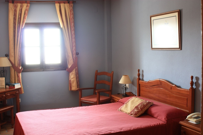 Imagen de la habitación del Hotel Rural Zuhayra. Foto 3
