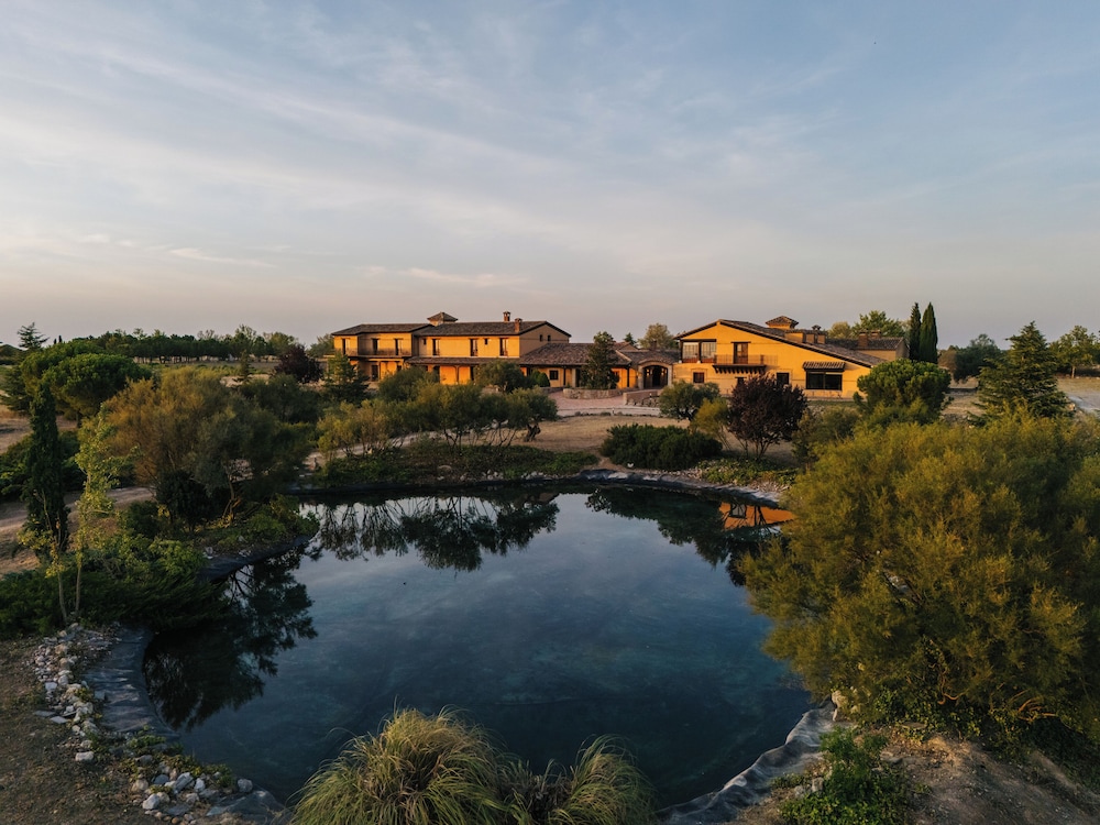 Imagen general del Hotel Rural abba Las Viñas Tiedra. Foto 1