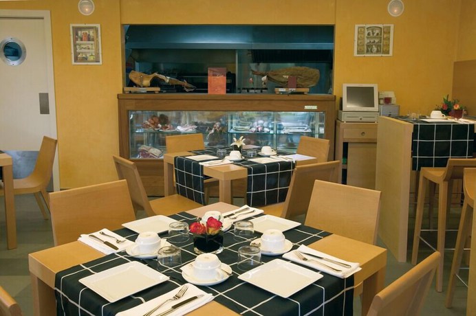 Imagen del bar/restaurante del Hotel Rural de Floriana. Foto 4