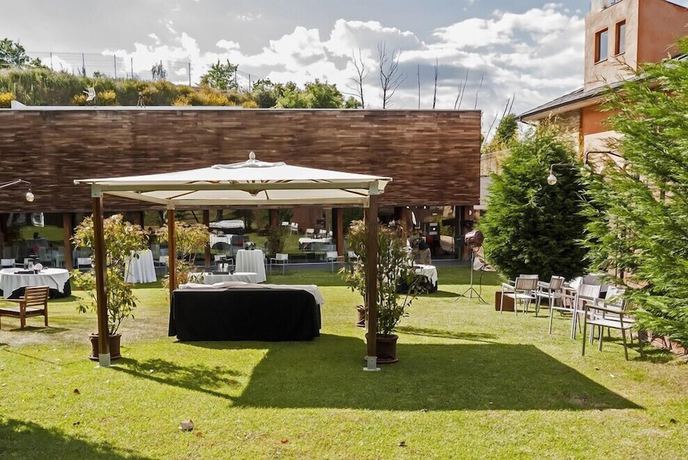 Imagen de los exteriores del Hotel Rural de Floriana. Foto 15