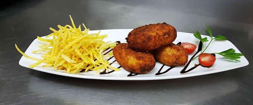 Imagen del bar/restaurante del Hotel Rural y SPA La Senda de los Caracoles. Foto 4