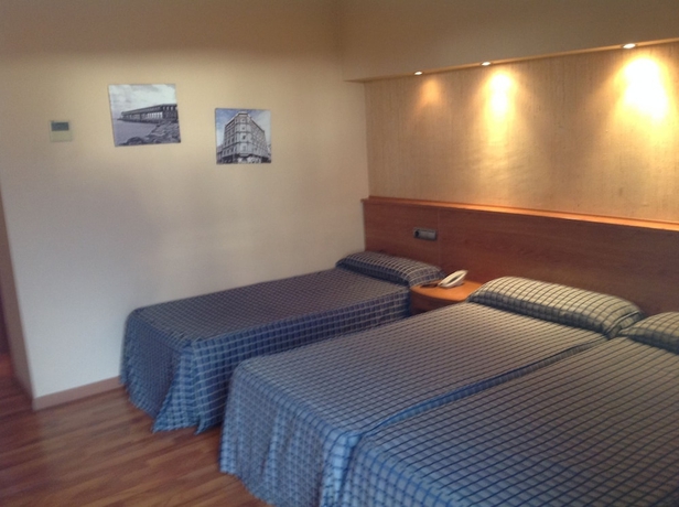 Imagen de la habitación del Hotel Rusadir. Foto 2