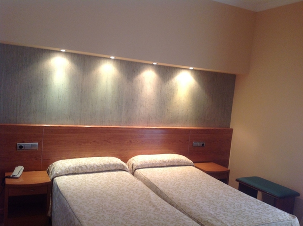 Imagen de la habitación del Hotel Rusadir. Foto 4