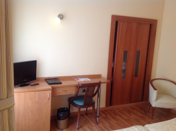 Imagen de la habitación del Hotel Rusadir. Foto 9