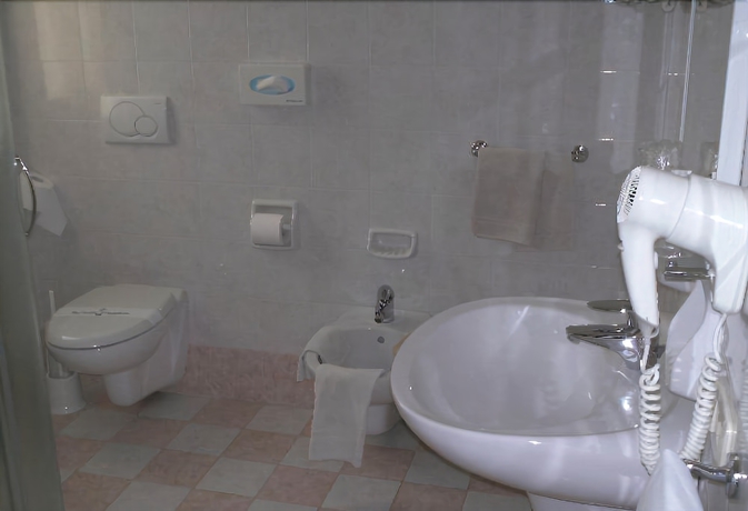 Imagen de la habitación del Hotel Rusall. Foto 12