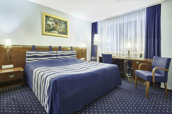 Imagen de la habitación del Hotel Rushotel. Foto 5