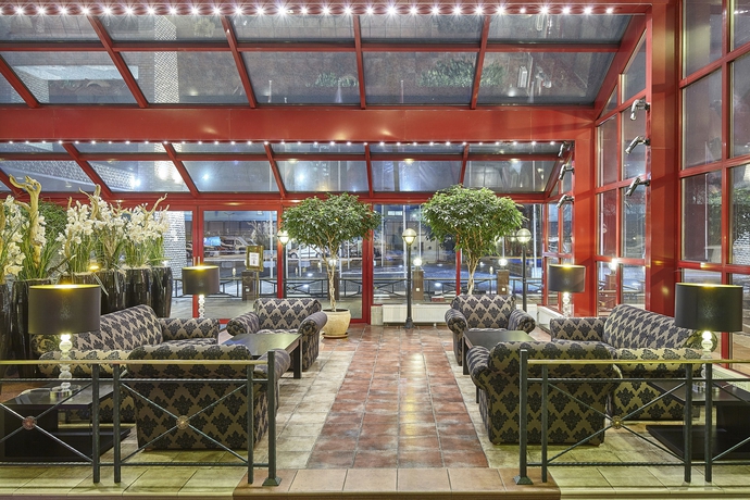 Imagen de los interiores del Hotel Rushotel. Foto 9