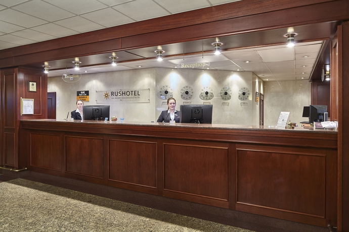 Imagen de los interiores del Hotel Rushotel. Foto 10