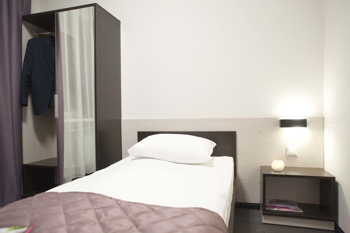 Imagen de la habitación del Hotel Russ. Foto 5