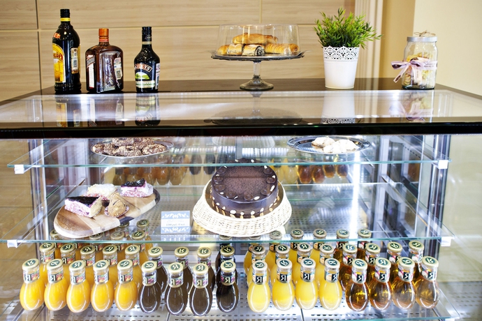 Imagen del bar/restaurante del Hotel Russ. Foto 4