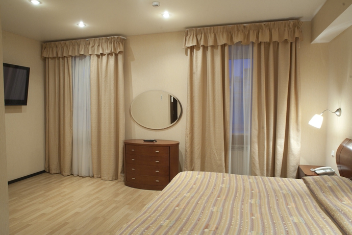 Imagen de la habitación del Hotel Russ. Foto 6