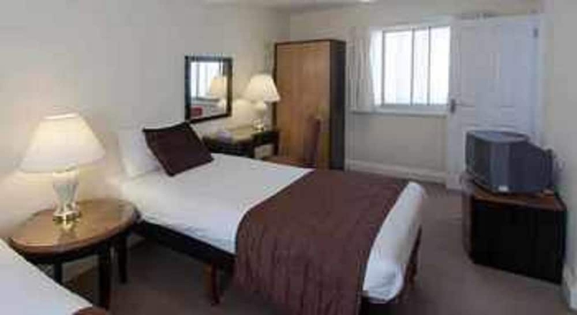 Imagen de la habitación del Hotel Russ Hill. Foto 11