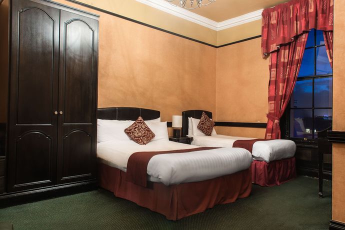 Imagen de la habitación del Hotel Russell Court. Foto 6