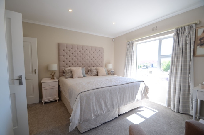 Imagen de la habitación del Hotel Russells On The Port. Foto 8