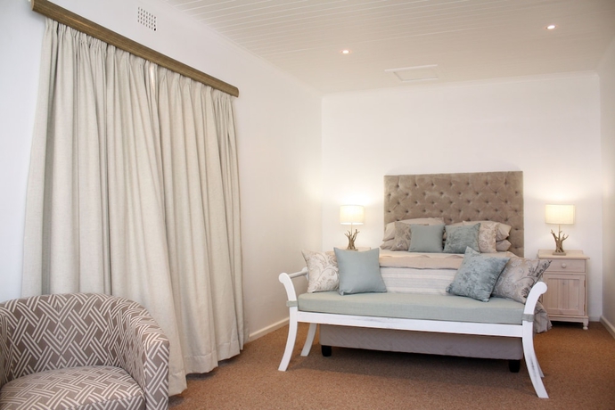 Imagen de la habitación del Hotel Russells On The Port. Foto 9