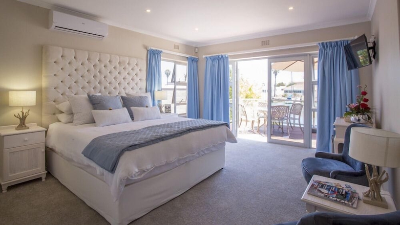 Imagen de la habitación del Hotel Russells On The Port. Foto 10