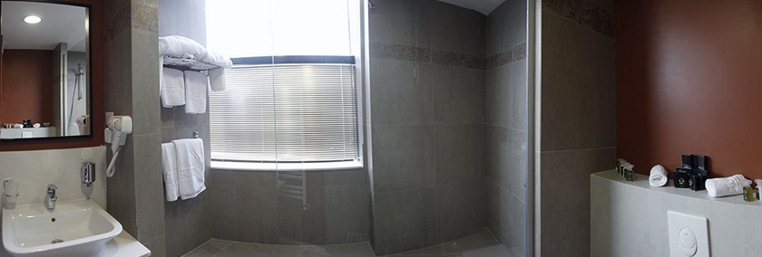 Imagen de la habitación del Hotel Russia, SKOPJE. Foto 4