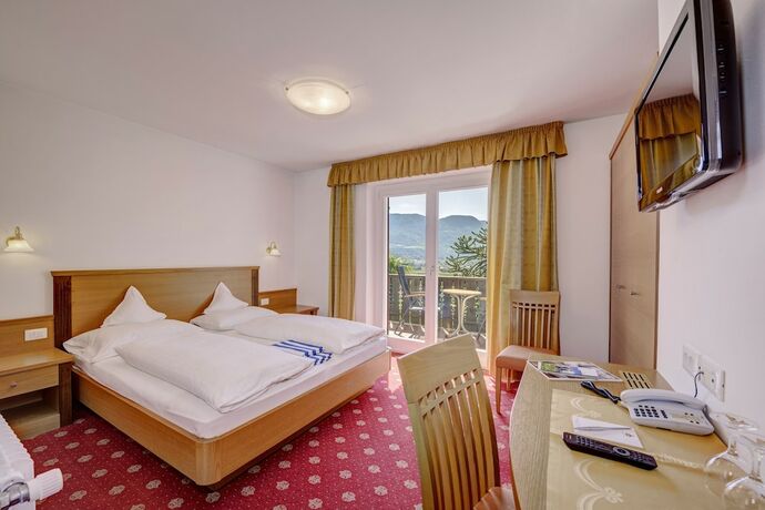 Imagen general del Hotel Ruster Resort, Dorf - Paese. Foto 2