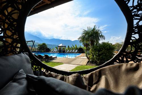 Imagen de la habitación del Hotel Ruster Resort. Foto 16