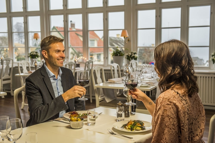 Imagen del bar/restaurante del Hotel Rusth&aring;llarg&aring;rden. Foto 5