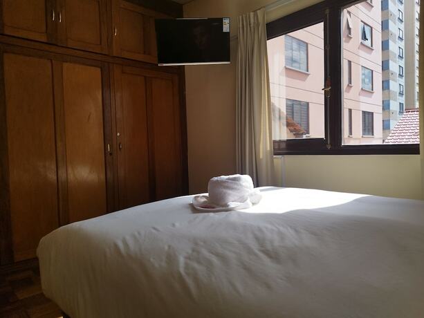 Imagen de la habitación del Hotel RustiCall. Foto 17
