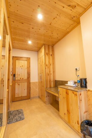 Imagen general del Hotel Rustic Wood Manali. Foto 3
