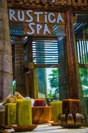 Imagen de la piscina del Hotel Rustica Pachacamac. Foto 14