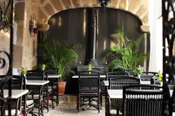 Imagen de los exteriores del Hotel Rusticae Churrut. Foto 8