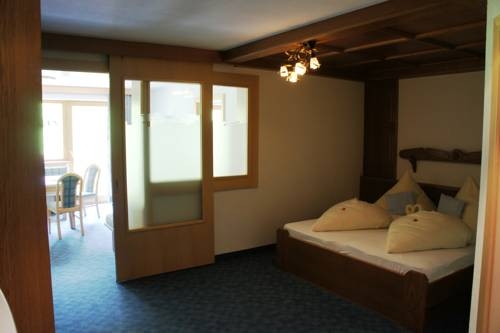 Imagen de la habitación del Hotel Rustika. Foto 28