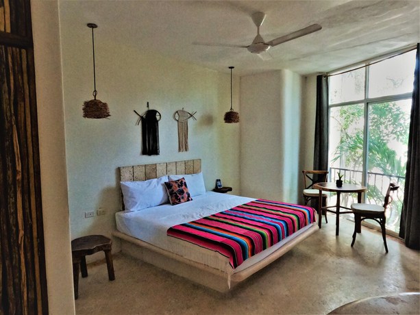 Imagen de la habitación del Hotel Rustik-inn. Foto 2