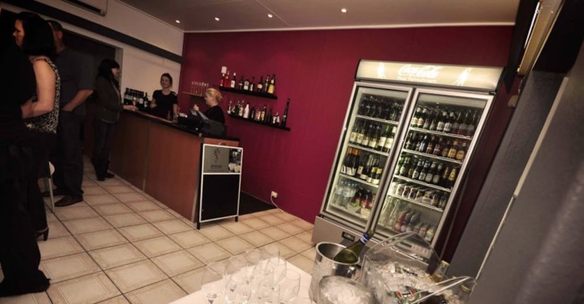 Imagen del bar/restaurante del Hotel Rusty's Motel Gladstone. Foto 3