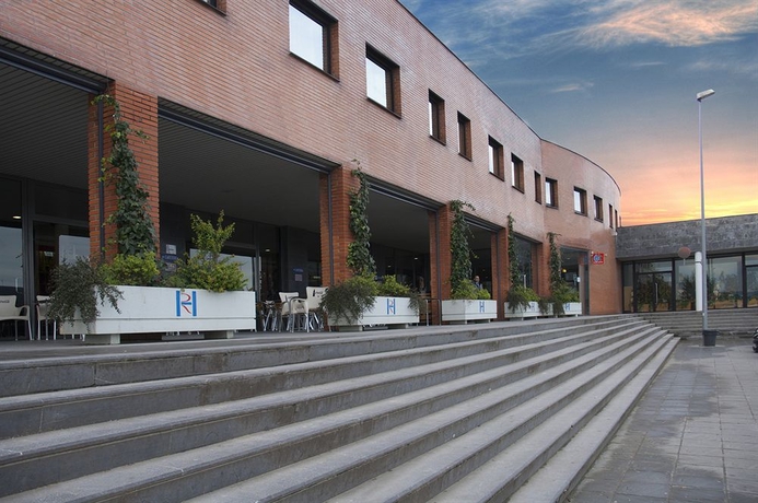 Imagen de los exteriores del Hotel Ruta De Europa. Foto 9