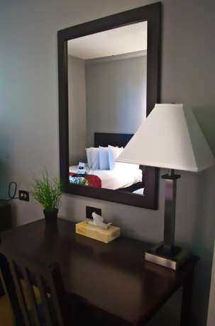 Imagen de la habitación del Hotel Rutgers University Inn and Conference Center, East Brunswick. Foto 3