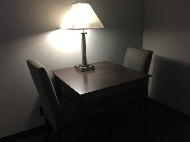 Imagen de la habitación del Hotel Rutgers University Inn and Conference Center, East Brunswick. Foto 6
