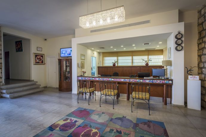 Imagen de los interiores del Hotel Ruth Zefat By Dan Hotels. Foto 17