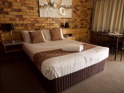 Imagen de la habitación del Hotel Ruthven Street Motor Inn. Foto 6