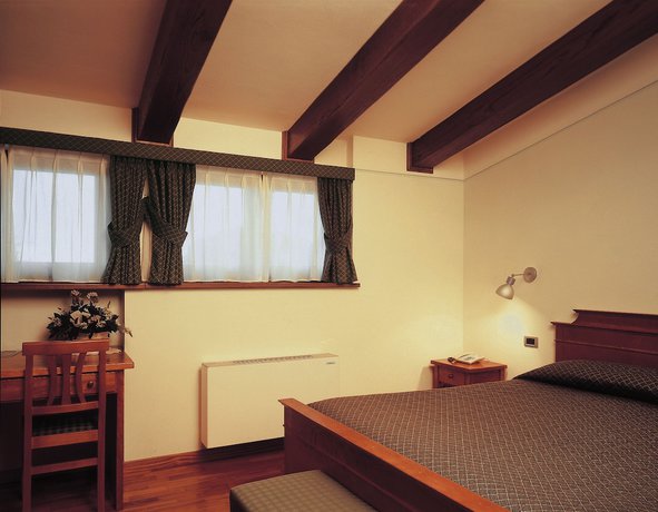 Imagen de la habitación del Hotel Rutiliano Centro Benessere. Foto 5
