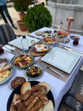 Imagen del bar/restaurante del Hotel R&uuml;stempaşa Kervansaray Hotel Edirne. Foto 5