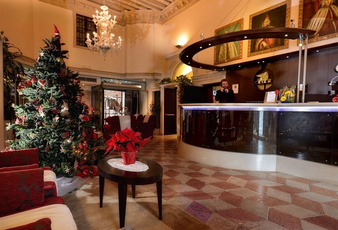 Imagen de los interiores del Hotel Ruzzini Palace. Foto 9