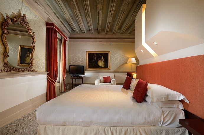 Imagen de la habitación del Hotel Ruzzini Palace. Foto 6