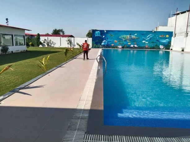 Imagen general del Hotel Rv Pool Resort. Foto 4