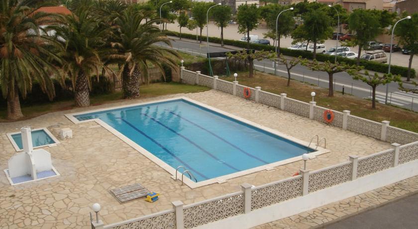 Imagen de la piscina del Hotel Rvhotels Hotel Gr92. Foto 5