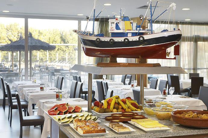 Imagen del bar/restaurante del Hotel Rvhotels Nautic Park. Foto 2