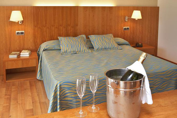 Imagen de la habitación del Hotel Rvhotels Nautic Park. Foto 7