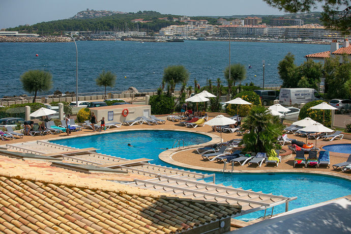 Imagen de la piscina del Hotel Rvhotels Nieves Mar. Foto 19