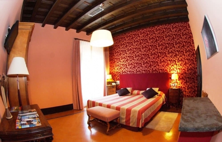 Imagen de la habitación del Hotel Rvhotels Palau Lo Mirador. Foto 3