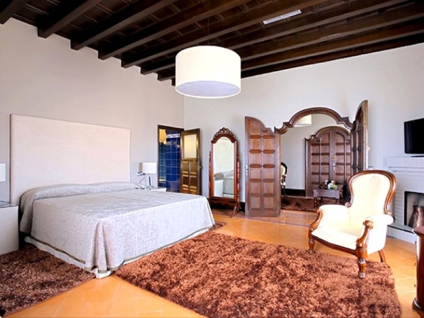 Imagen de la habitación del Hotel Rvhotels Palau Lo Mirador. Foto 10