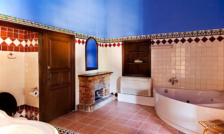 Imagen de la habitación del Hotel Rvhotels Palau Lo Mirador. Foto 16