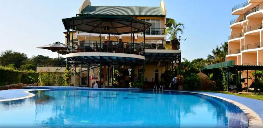 Imagen general del Hotel Ryan\'s Bay. Foto 1